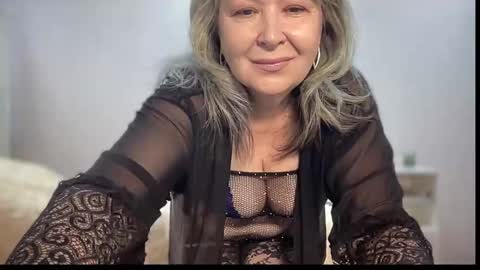 Charlotte online show from December 2025 03:01:02 AM