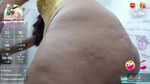 Snapshot of milf_loven chatting on January 2025 04:25:01 PM Milf Loven online show from January 2025 04:25:01 PM