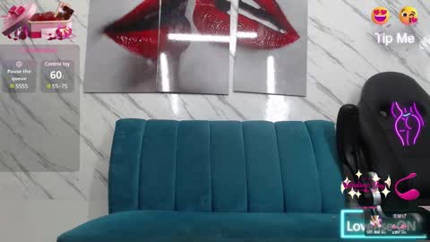 Snapshot of milf_loven chatting on March 2025 01:22:01 AM Milf Loven online show from March 2025 01:22:01 AM