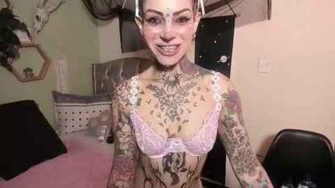 Isabella online show from February 2026 01:54:01 PM