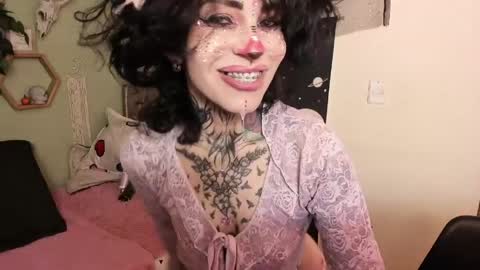 Isabella online show from April 2026 01:37:02 PM
