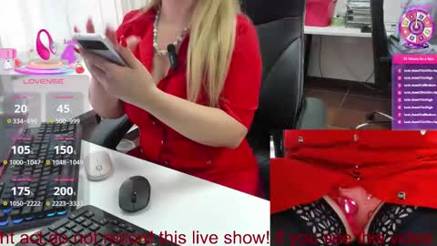 Snapshot of milf_viktoria chatting on February 2026 11:50:01 AM Viktoria online show from February 2026 11:50:01 AM