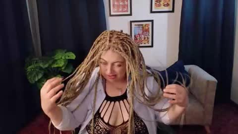 Snapshot of milfarlet chatting on March 2026 03:29:01 PM Arlet online show from March 2026 03:29:01 PM