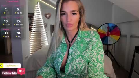 Snapshot of milfblondy chatting on January 2025 11:22:01 PM Ingrid online show from January 2025 11:22:01 PM