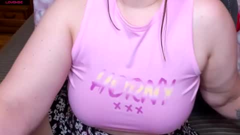 Snapshot of milfdeaa chatting on February 2026 08:04:02 AM Dea online show from February 2026 08:04:02 AM