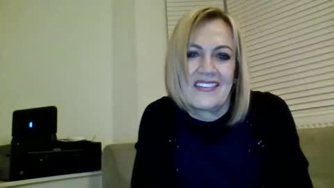 Snapshot of milfshake227 chatting on February 2026 06:39:02 PM milfshake227 online show from February 2026 06:39:02 PM