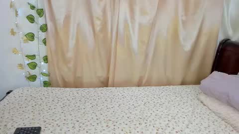 Snapshot of milie_yue206028 chatting on December 2025 02:34:02 PM Millie online show from December 2025 02:34:02 PM