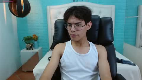 Snapshot of militohot chatting on September 2025 11:29:01 PM M I L I T O online show from September 2025 11:29:01 PM