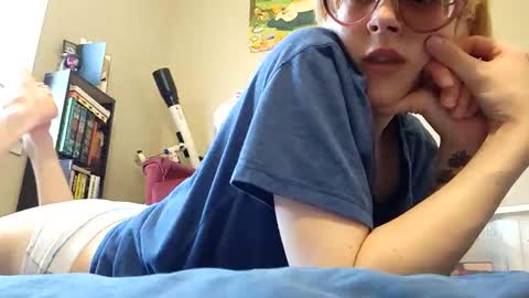 MilkandHoney online show from March 2026 09:32:02 PM