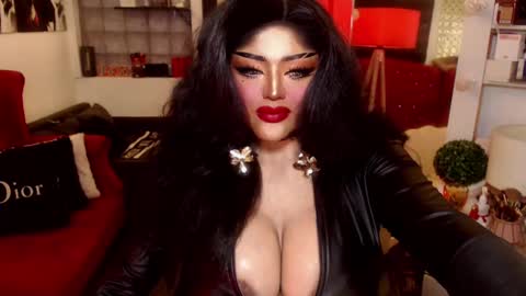 Snapshot of milkshakelavinia chatting on January 2025 05:40:02 AM milkshakelavinia online show from January 2025 05:40:02 AM