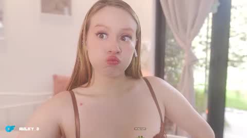 milky_0 online show from July 2026 07:08:02 PM