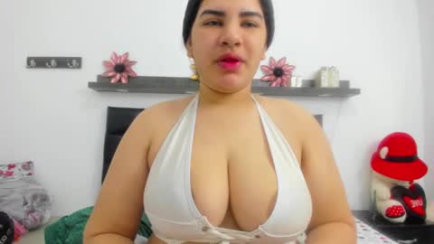 Snapshot of milky_way_18 chatting on January 2025 01:15:01 PM milky_way_18 online show from January 2025 01:15:01 PM