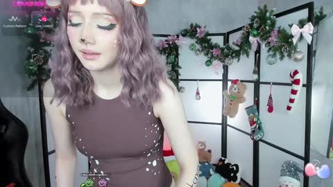 Snapshot of milkycute chatting on December 2024 03:38:02 AM milky cute online show from December 2024 03:38:02 AM
