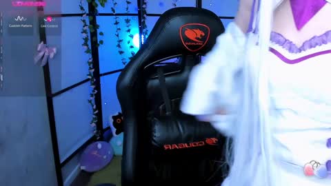 Snapshot of milkycute chatting on February 2025 09:57:01 PM milky cute online show from February 2025 09:57:01 PM