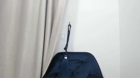 Snapshot of milkykandy chatting on December 2024 03:30:01 PM Livia online show from December 2024 03:30:01 PM