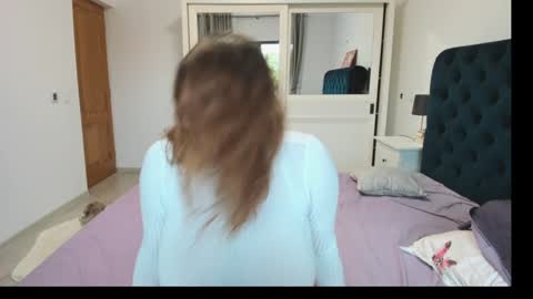 Snapshot of milkykandy chatting on September 2025 01:33:02 PM Livia online show from September 2025 01:33:02 PM