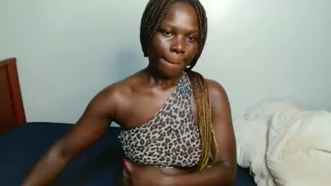 Snapshot of milla_nova chatting on November 2025 01:54:02 PM nova online show from November 2025 01:54:02 PM