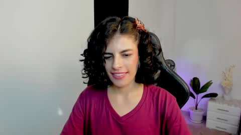 Snapshot of milla_pixxie chatting on December 2024 12:23:02 PM Milagros online show from December 2024 12:23:02 PM