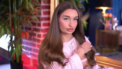 Snapshot of milla_serene chatting on December 2025 07:39:01 AM Milla online show from December 2025 07:39:01 AM