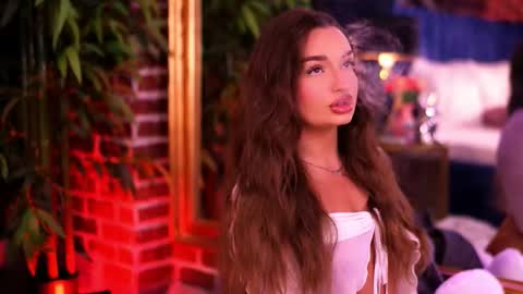 Snapshot of milla_serene chatting on December 2025 05:01:02 AM Milla online show from December 2025 05:01:02 AM