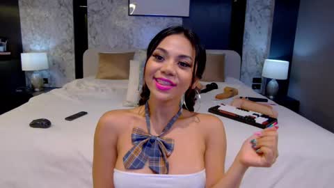 Snapshot of millabelle chatting on March 2025 09:00:01 AM MillaBelle online show from March 2025 09:00:01 AM