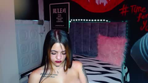 Snapshot of millacounisslosexanal chatting on December 2024 07:21:02 PM Violeta online show from December 2024 07:21:02 PM