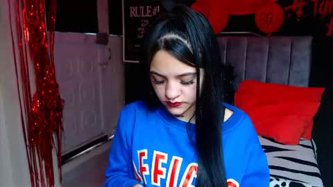 Snapshot of millacounisslosexanal chatting on March 2025 03:45:02 PM Violeta online show from March 2025 03:45:02 PM