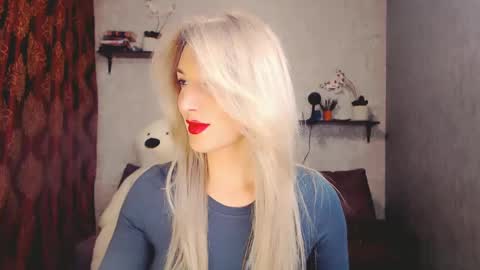 Snapshot of millaxqueen chatting on February 2025 12:29:01 PM MillaXQueen online show from February 2025 12:29:01 PM