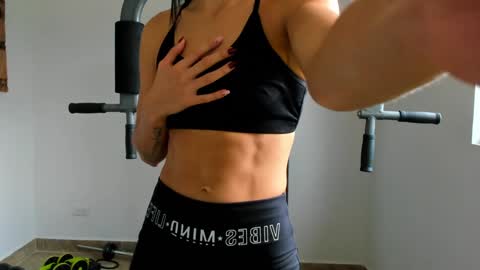 Snapshot of miller_fit_ chatting on January 2025 04:39:01 PM Lissa online show from January 2025 04:39:01 PM