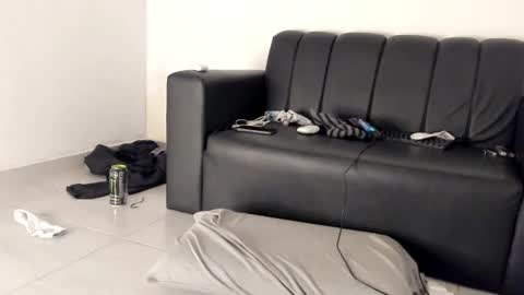 SlimnHungOH online show from June 2026 06:39:01 PM