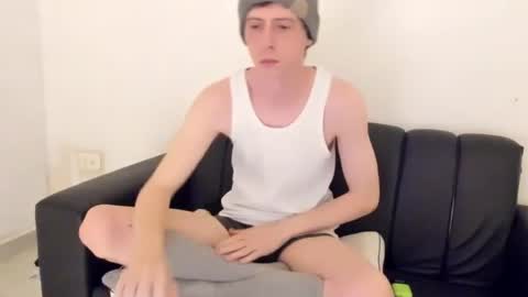 SlimnHungOH online show from June 2026 07:07:01 PM