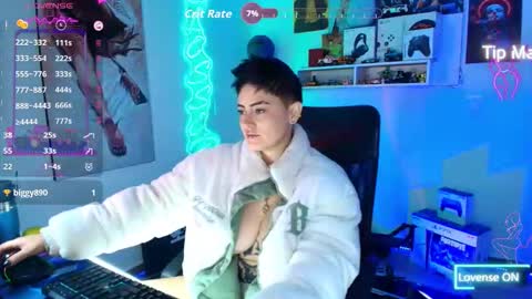 Snapshot of milley_rose chatting on September 2025 10:21:01 PM Im girl my name is Johana online show from September 2025 10:21:01 PM