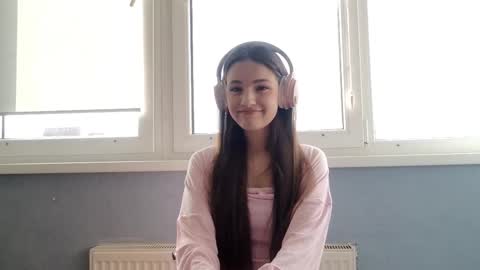 Lina online show from February 2026 11:59:01 AM