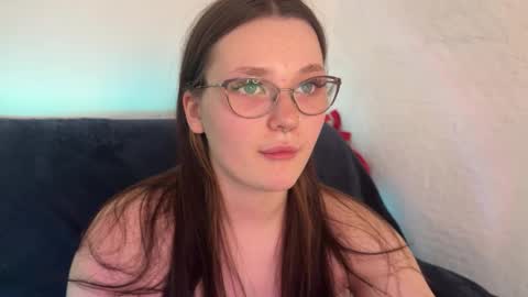 Snapshot of milliedoll chatting on September 2025 04:45:02 AM Millie online show from September 2025 04:45:02 AM