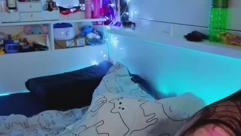 Snapshot of milliedoll chatting on November 2025 02:29:01 PM Millie online show from November 2025 02:29:01 PM