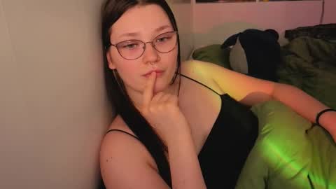 Snapshot of milliedoll chatting on November 2025 09:41:01 AM Millie online show from November 2025 09:41:01 AM