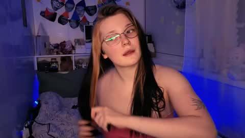 Snapshot of milliedoll chatting on November 2025 02:05:01 PM Millie online show from November 2025 02:05:01 PM