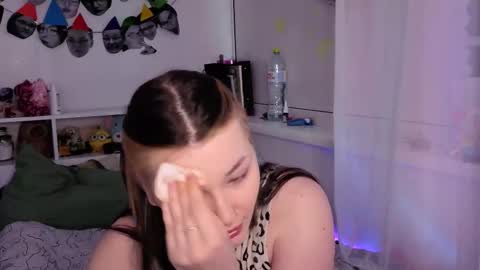 Snapshot of milliedoll chatting on November 2025 06:37:01 AM Millie online show from November 2025 06:37:01 AM