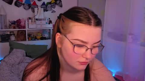 Snapshot of milliedoll chatting on November 2025 08:06:02 AM Millie online show from November 2025 08:06:02 AM