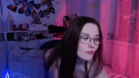 Snapshot of milliedoll chatting on February 2026 05:27:02 PM Millie online show from February 2026 05:27:02 PM