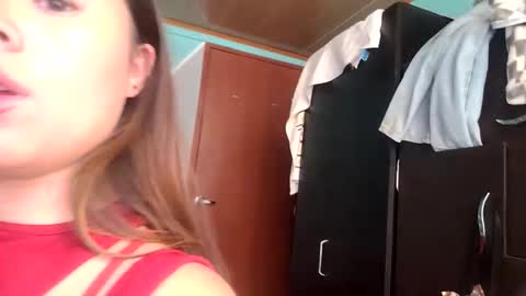 Snapshot of milliesweet77 chatting on November 2025 04:29:01 PM milli online show from November 2025 04:29:01 PM