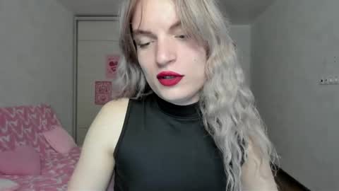 mili-kira online show from April 2026 08:48:01 PM
