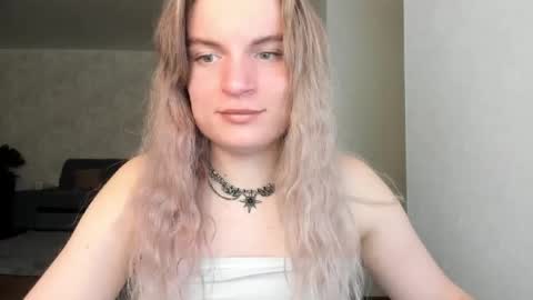 mili-kira online show from May 2026 08:03:02 PM