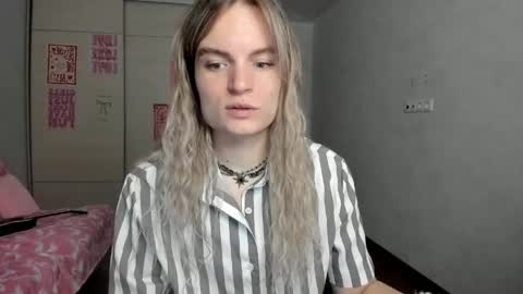 mili-kira online show from May 2026 04:50:01 AM