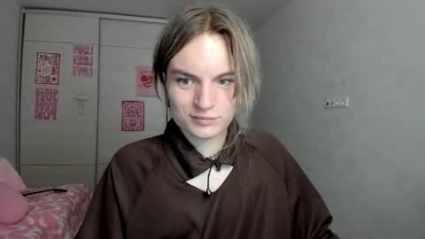mili-kira online show from May 2026 07:24:02 AM