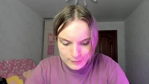 mili-kira online show from May 2026 04:39:02 AM