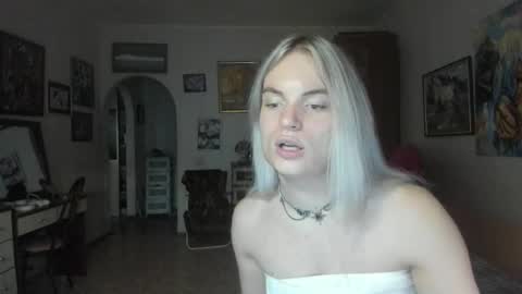 mili-kira online show from August 2026 04:55:01 PM