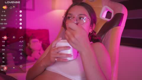 MILLY online show from December 2024 10:41:01 PM