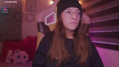 MILLY online show from March 2025 07:05:02 PM