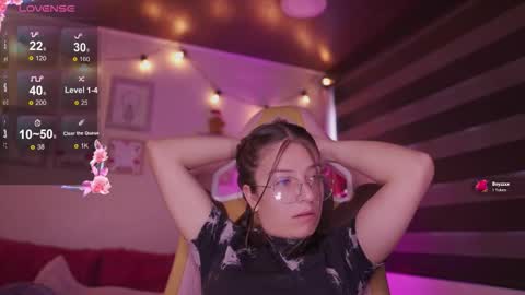 MILLY online show from December 2025 06:58:01 PM